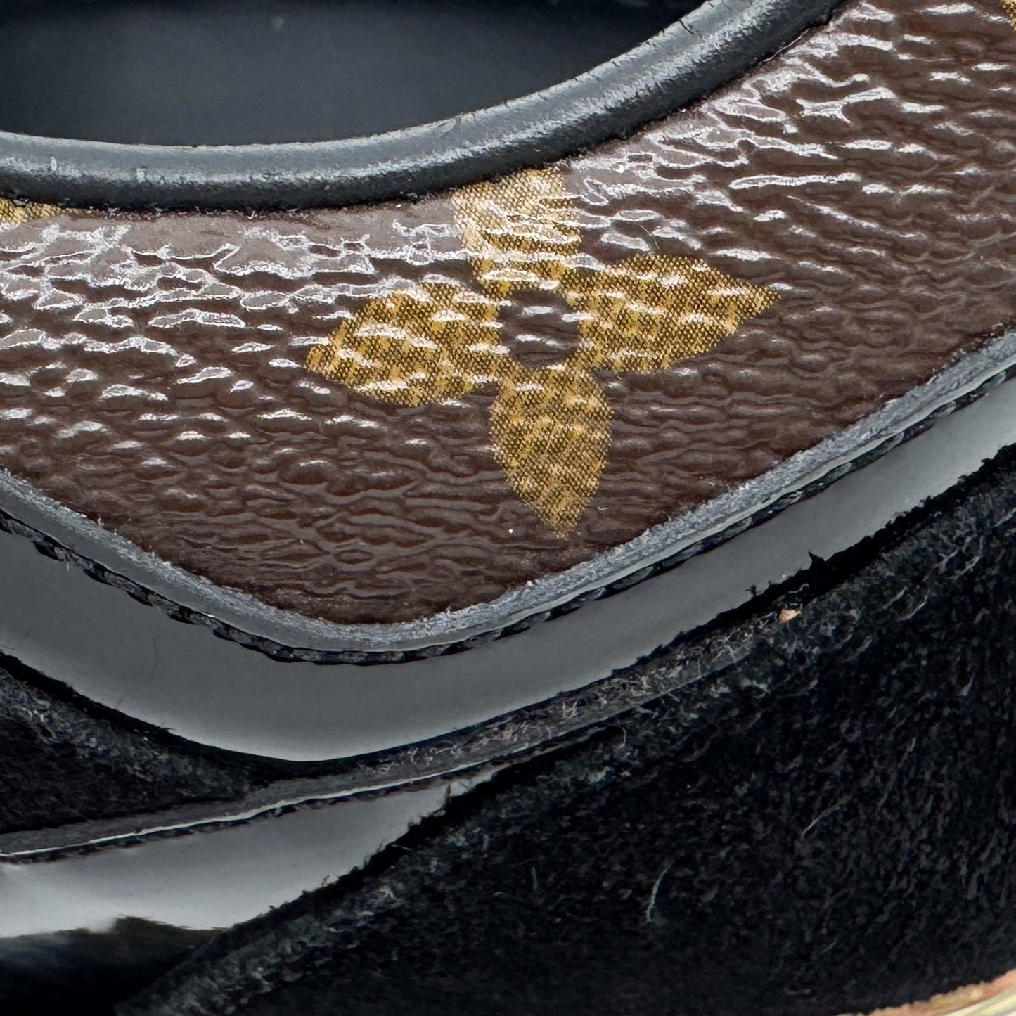 Louis Vuitton Black Mesh Leather Monogram Canvas Run Away Sneakers EU38 ~ AU7