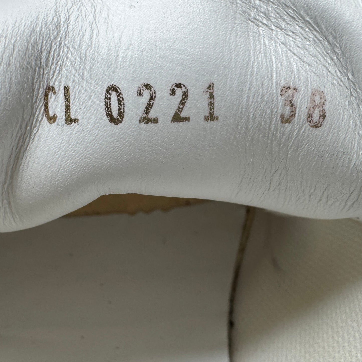 Louis Vuitton White Leather & Mesh Studded Run Away Sneakers EU38 ~ AU7