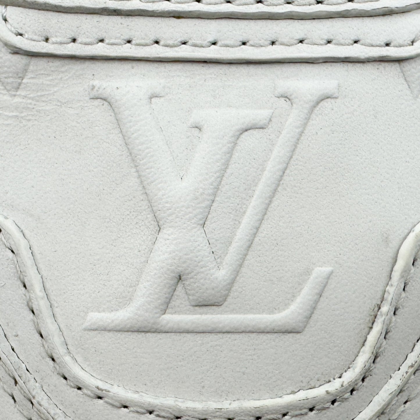 Louis Vuitton White Leather Gold Trim Run Away Sneakers EU38 ~ AU7
