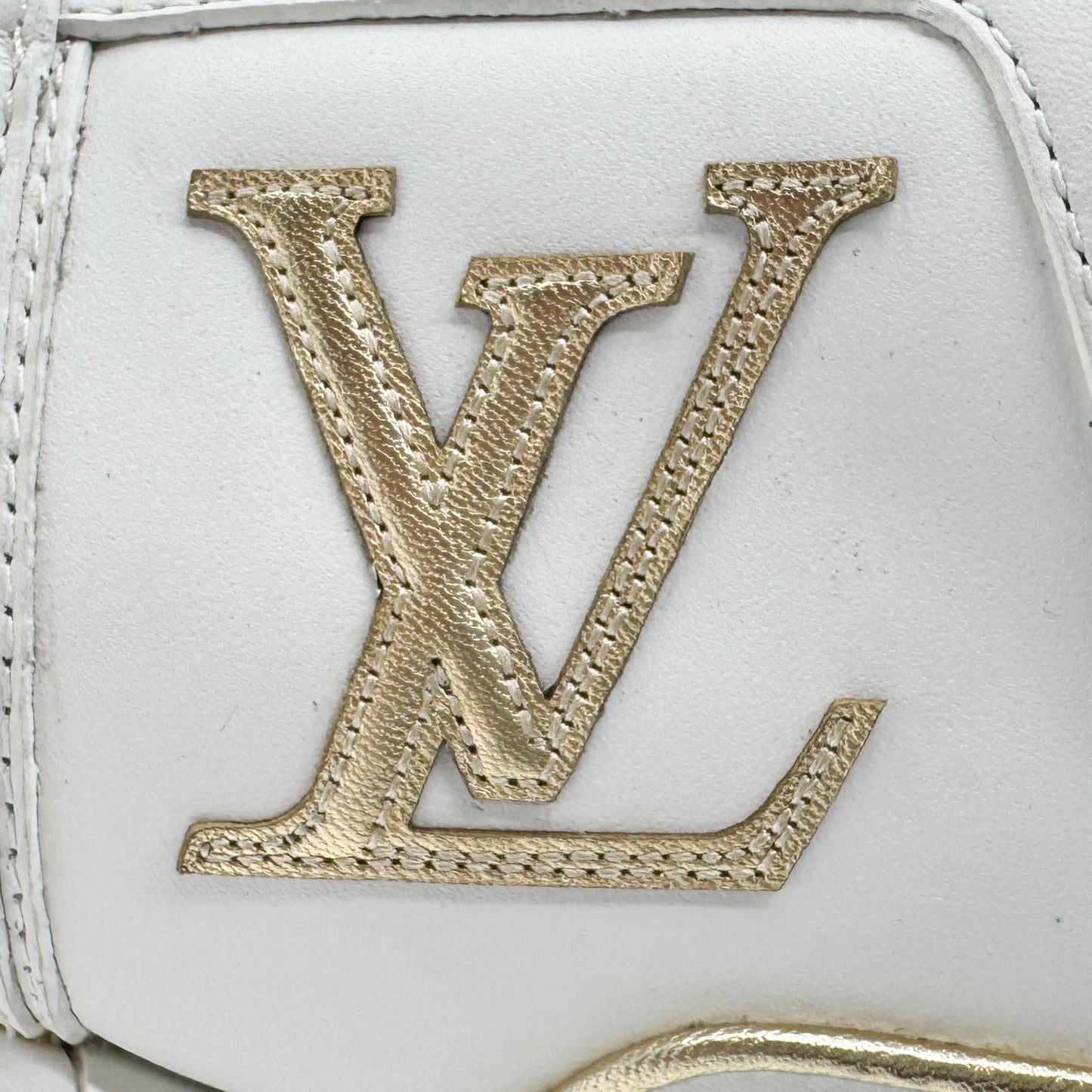 Louis Vuitton White Leather Gold Trim Run Away Sneakers EU38 ~ AU7