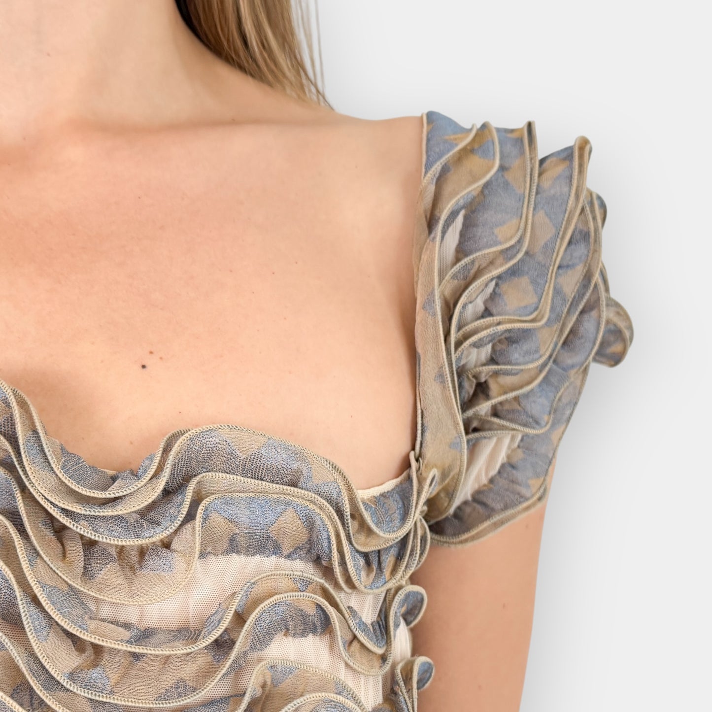 Georgio Armani Vintage Blue Beige Stretch Ruffle Top Medium ~ AU10-12