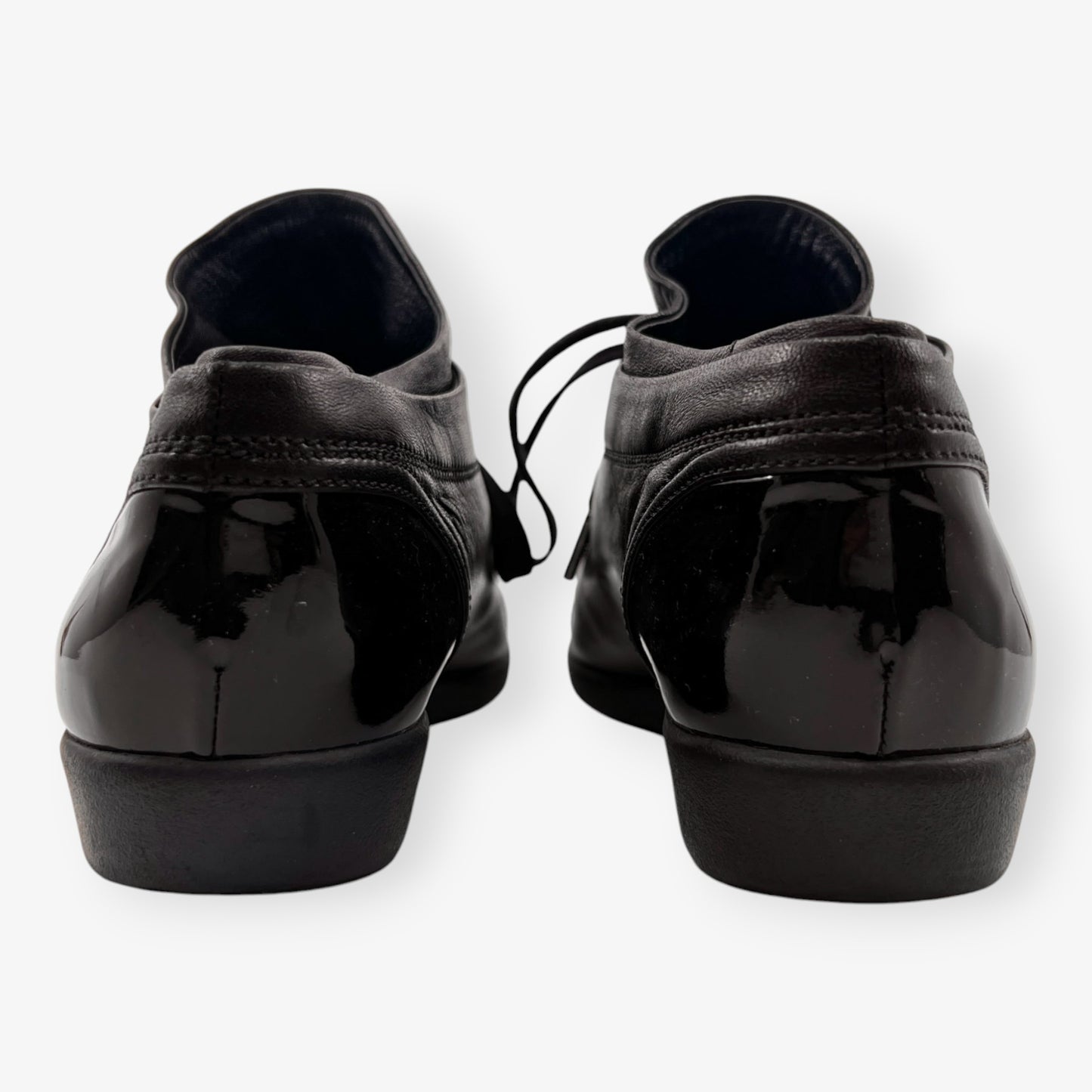 Chanel Black Patent and Leather CC Low Top Sneakers EU41 ~ AU10