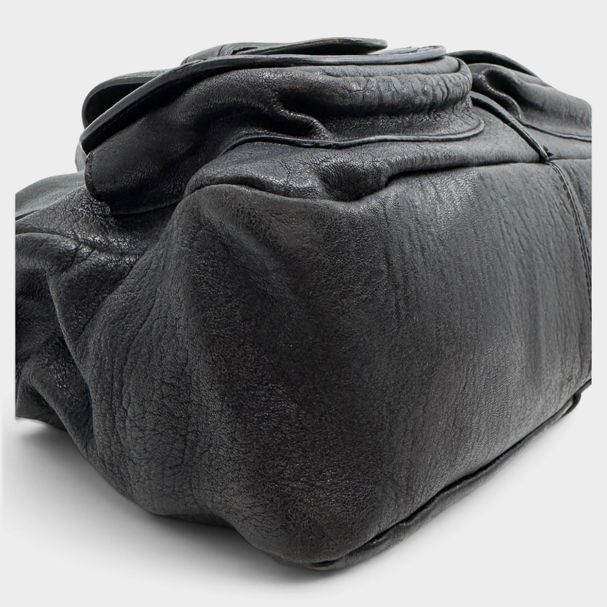 Studio61 Preloved Boutique Sydney vintage Chloé Saskia black leather satchel bag side view showing textured leather