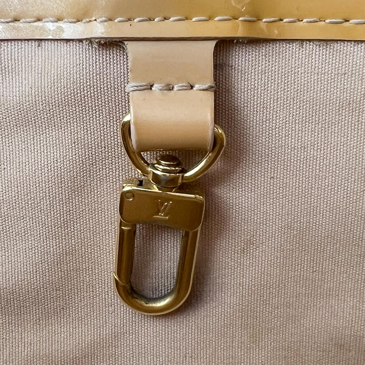 Louis Vuitton Wilshire PM Beige Nude Patent Leather Tote Bag