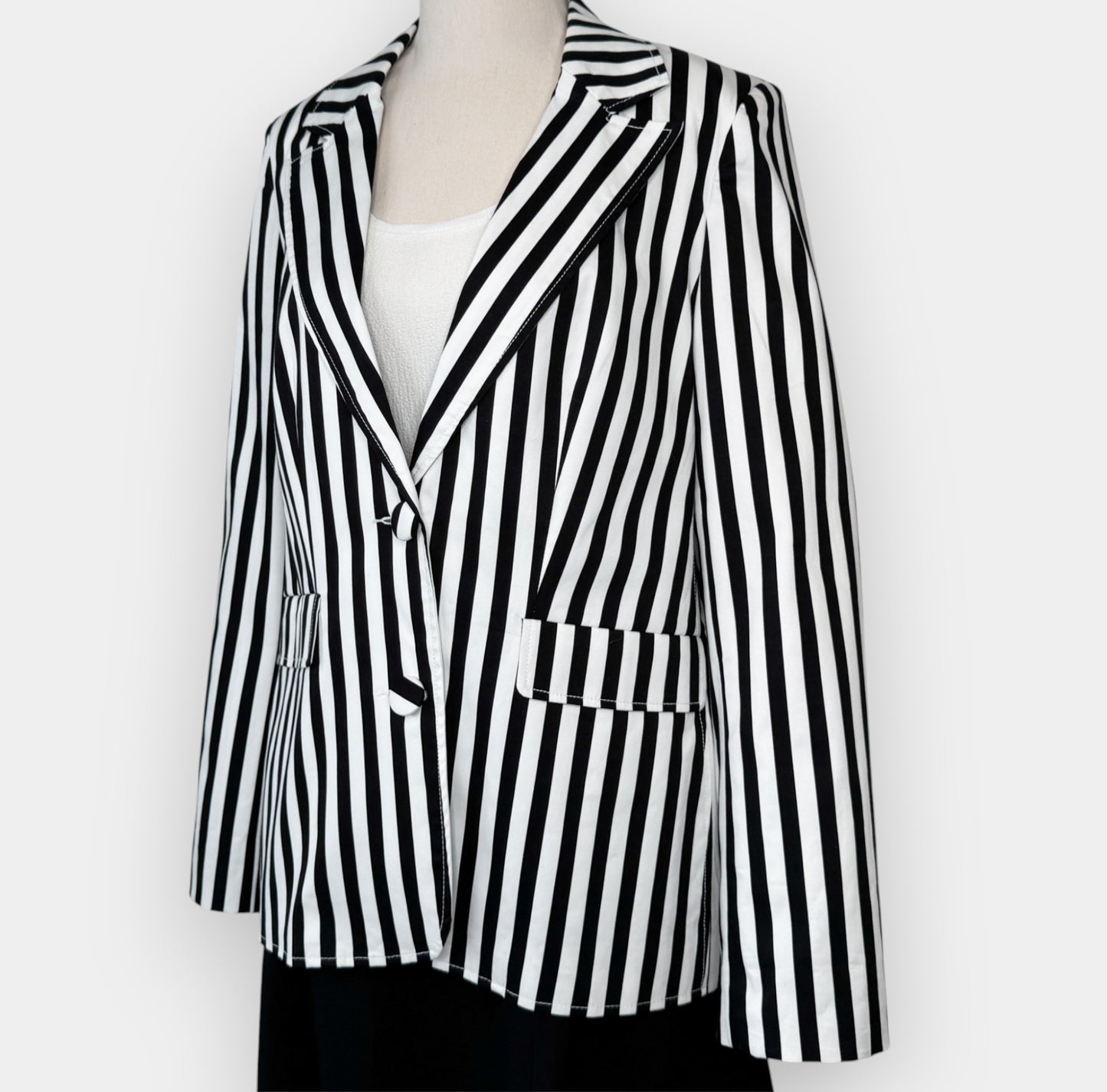 Kamare Black and White Vi Striped Blazer Jacket Medium ~ AU12
