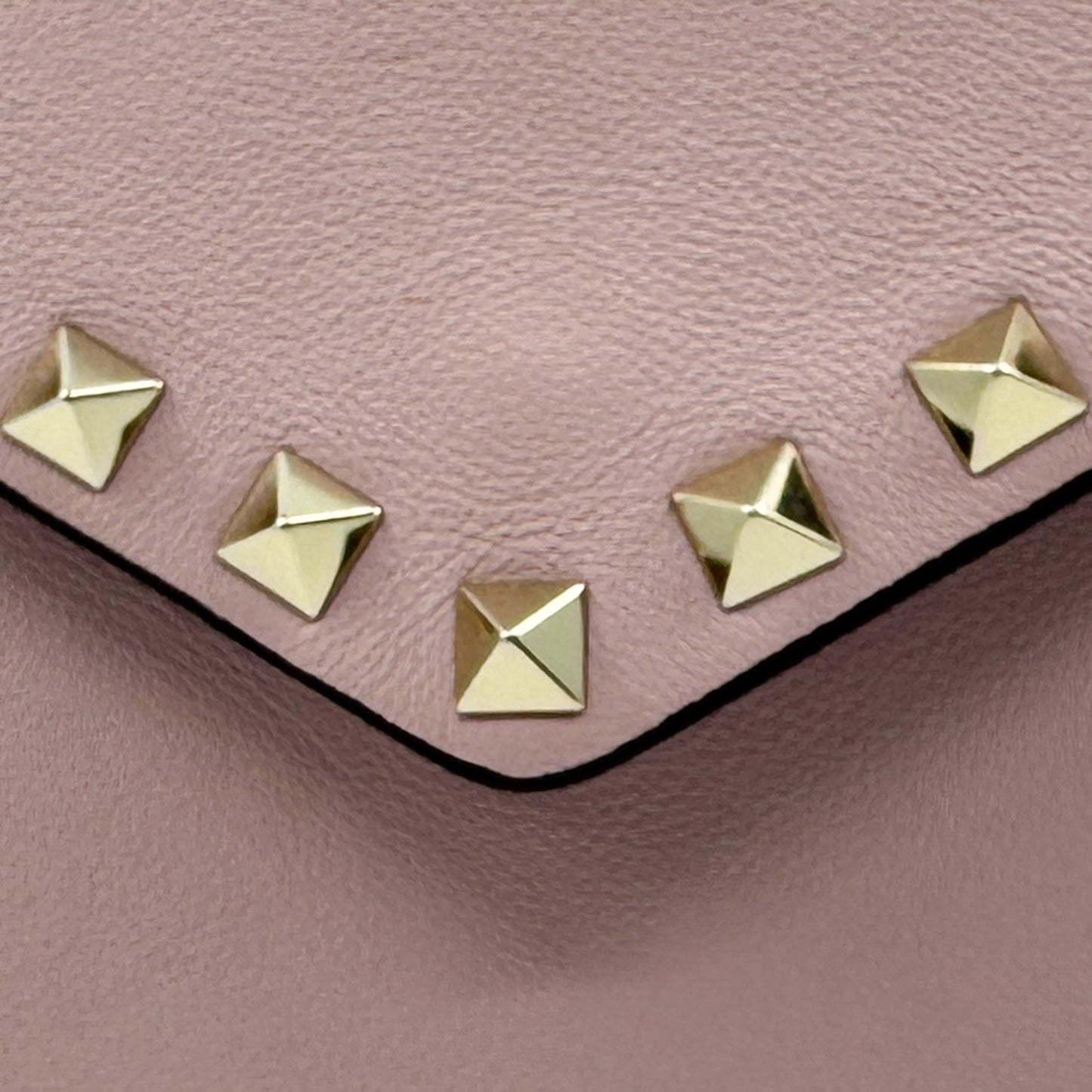 Valentino Garavani Pink Poudre Leather Rockstud Envelope Clutch Bag