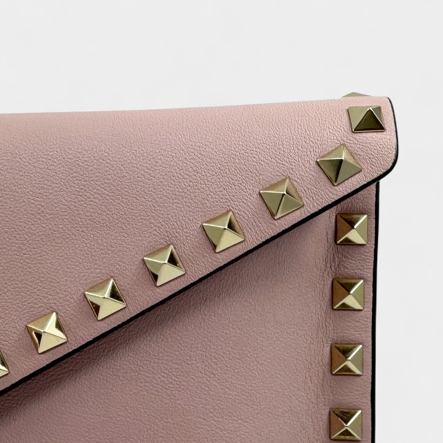 Valentino Garavani Pink Poudre Leather Rockstud Envelope Clutch Bag