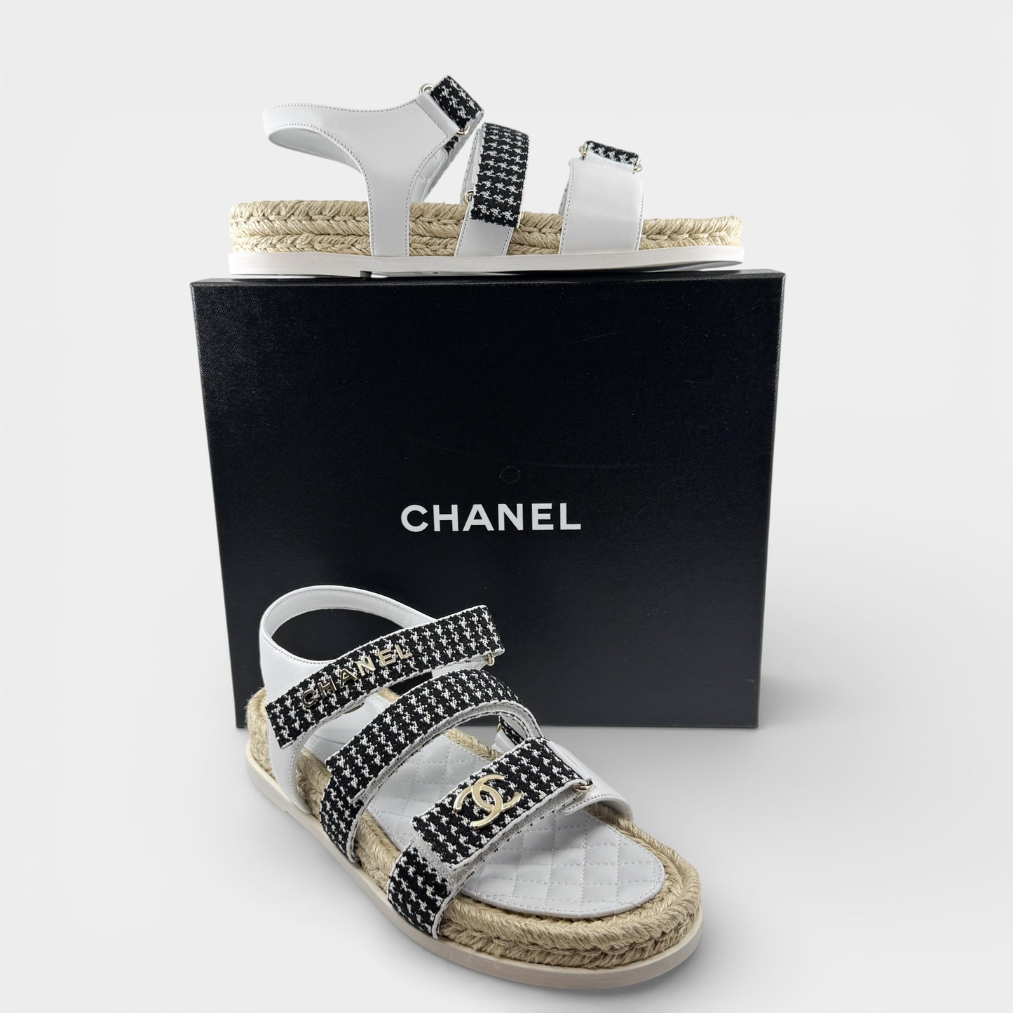 Chanel White Black Tweed Leather Espadrille Dad Sandals EU40 C ~ AU9