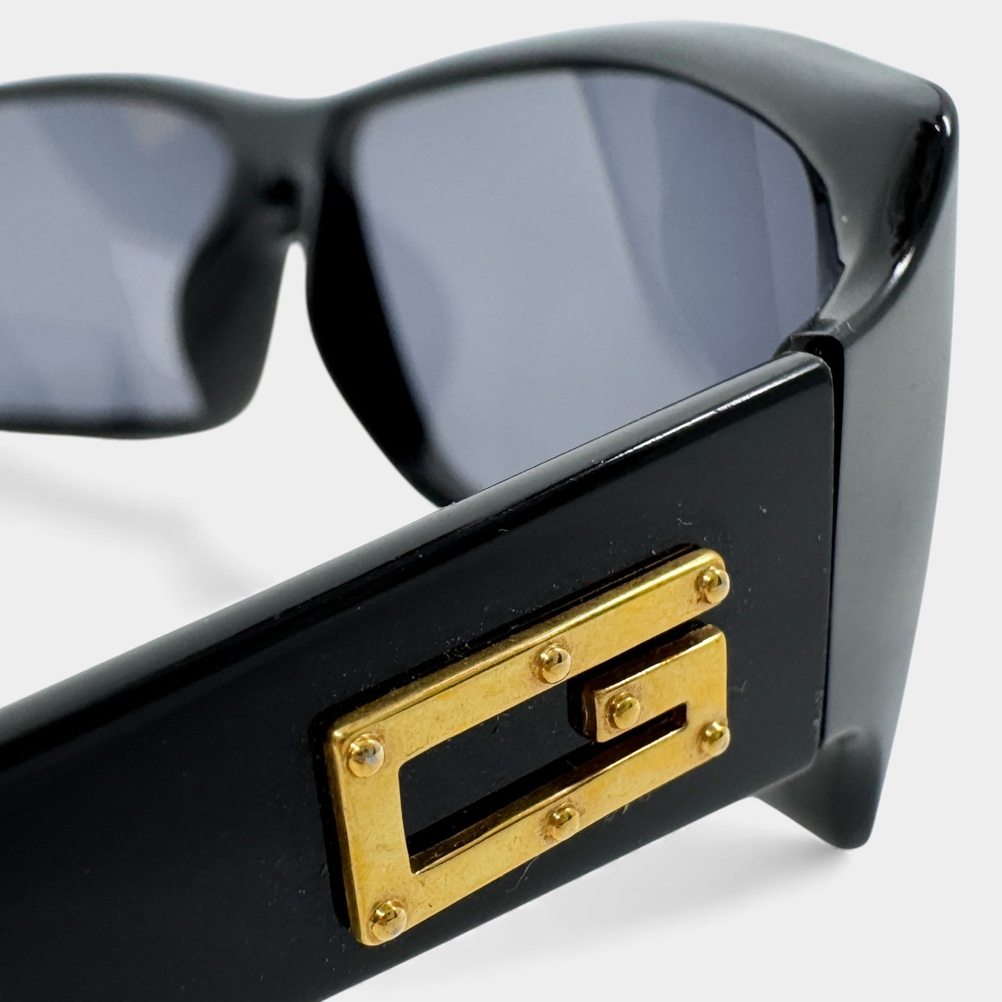 Gucci Vintage Black Rectangle Sunglasses GG2515/S