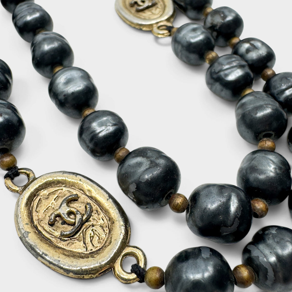 Chanel Grey Baroque Faux Pearl CC Sautoir Long Necklace Gold Vintage 1980s