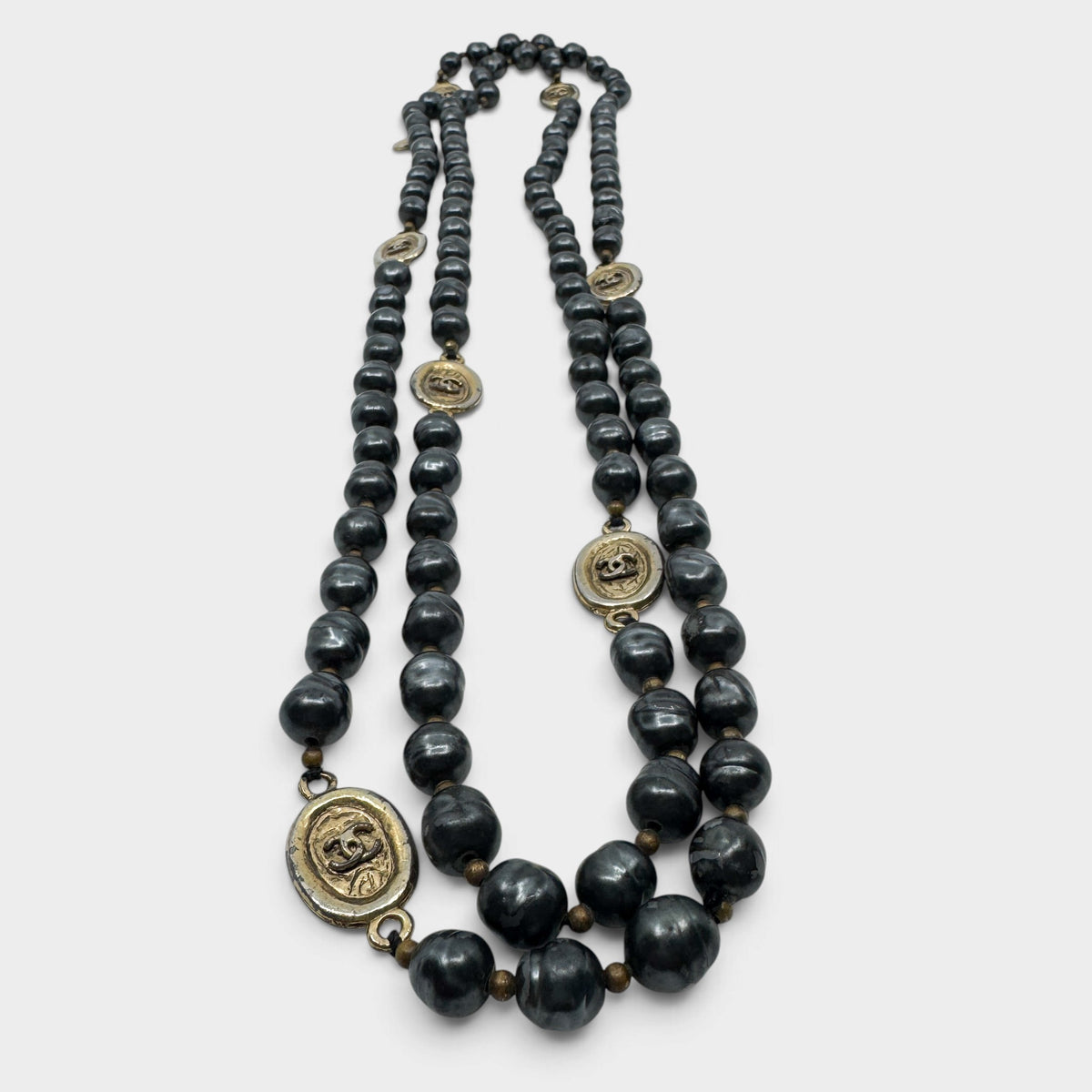Chanel Grey Baroque Faux Pearl CC Sautoir Long Necklace Gold Vintage 1980s