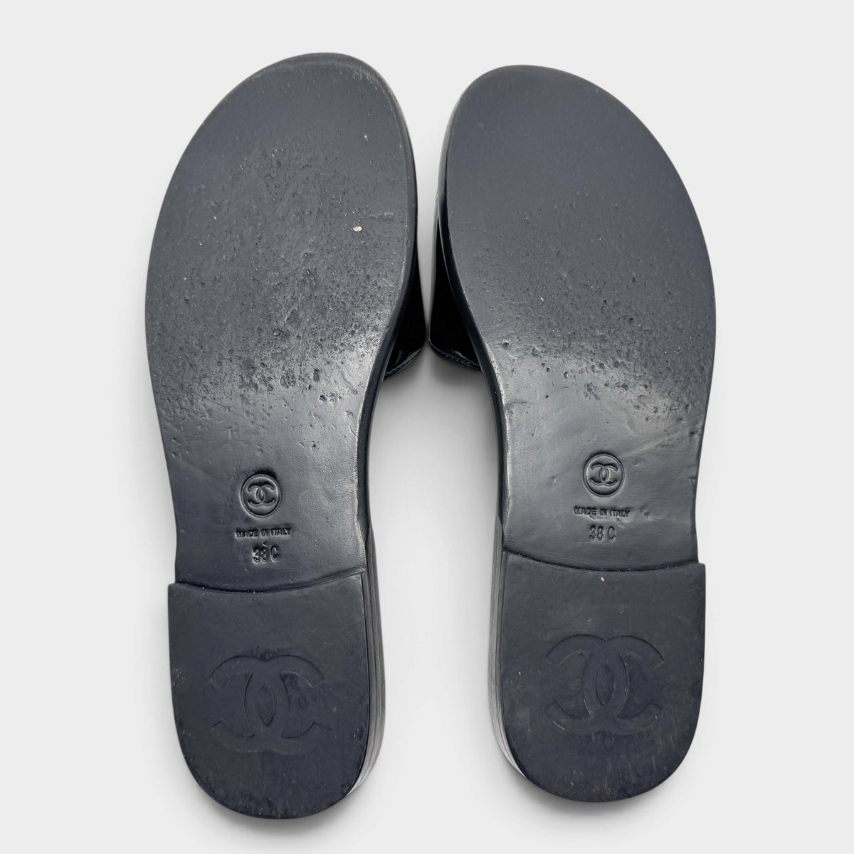 Chanel CC Logo Black Patent Leather Slides Sandals EU38 ~ AU7