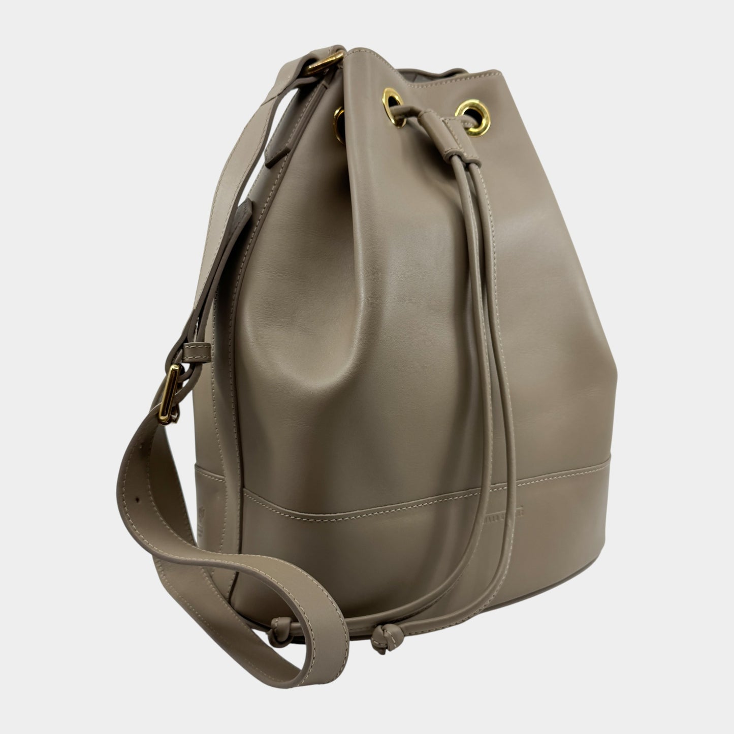 Edward Gilbert Beige Leather Drawstring Bucket Shoulder Bag