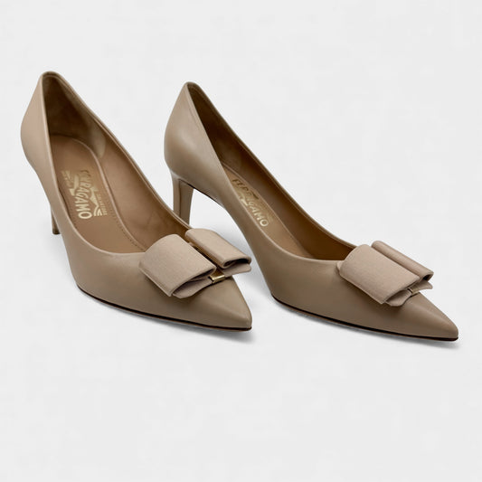Salvatore Ferragamo Mimi Val Ribbon Cream Pump Shoes EU41 ~ AU10 ~ US10