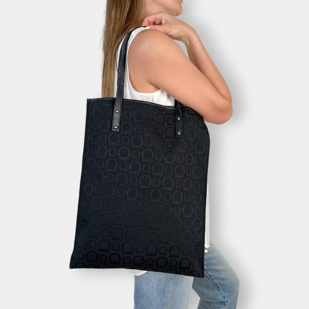 Salvatore Ferragamo Black Jacquard & Leather Tote Bag Code: AU-21 / B160