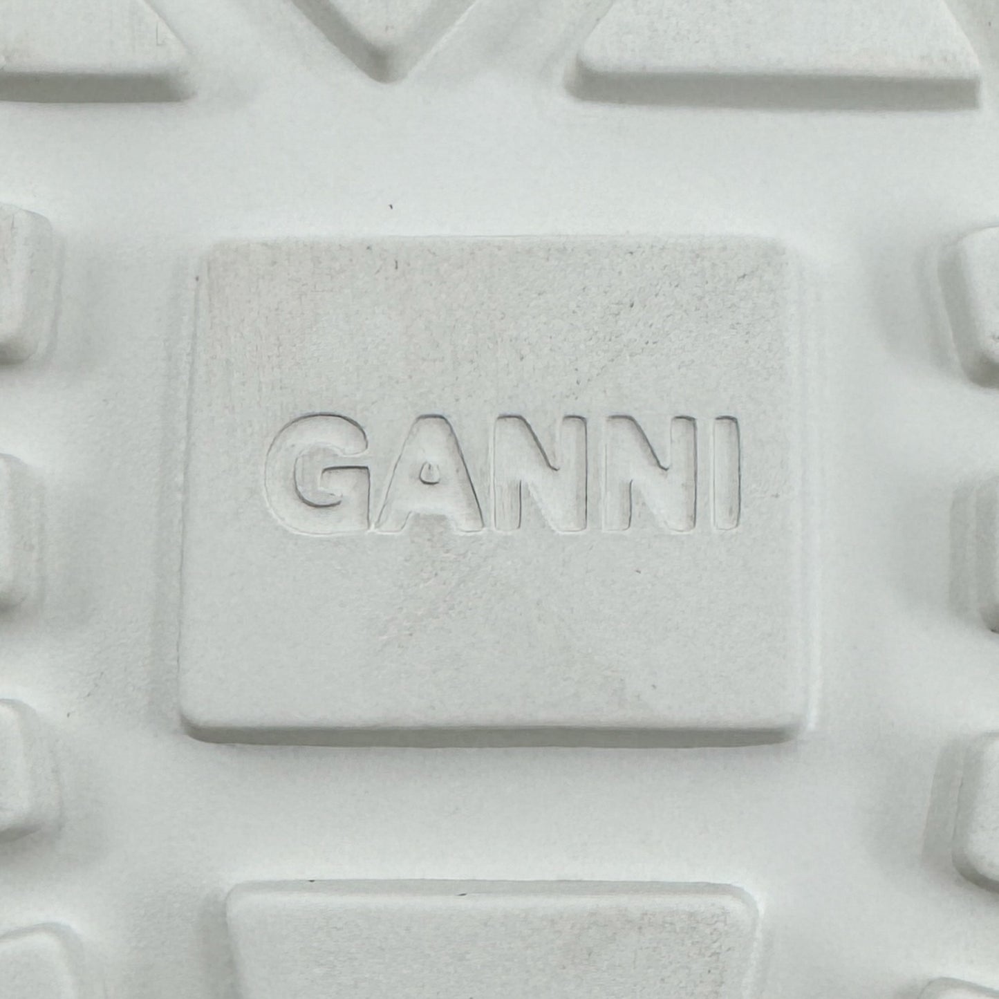 Ganni Off-White Pool Slide Shoes EU40 ~ AU9