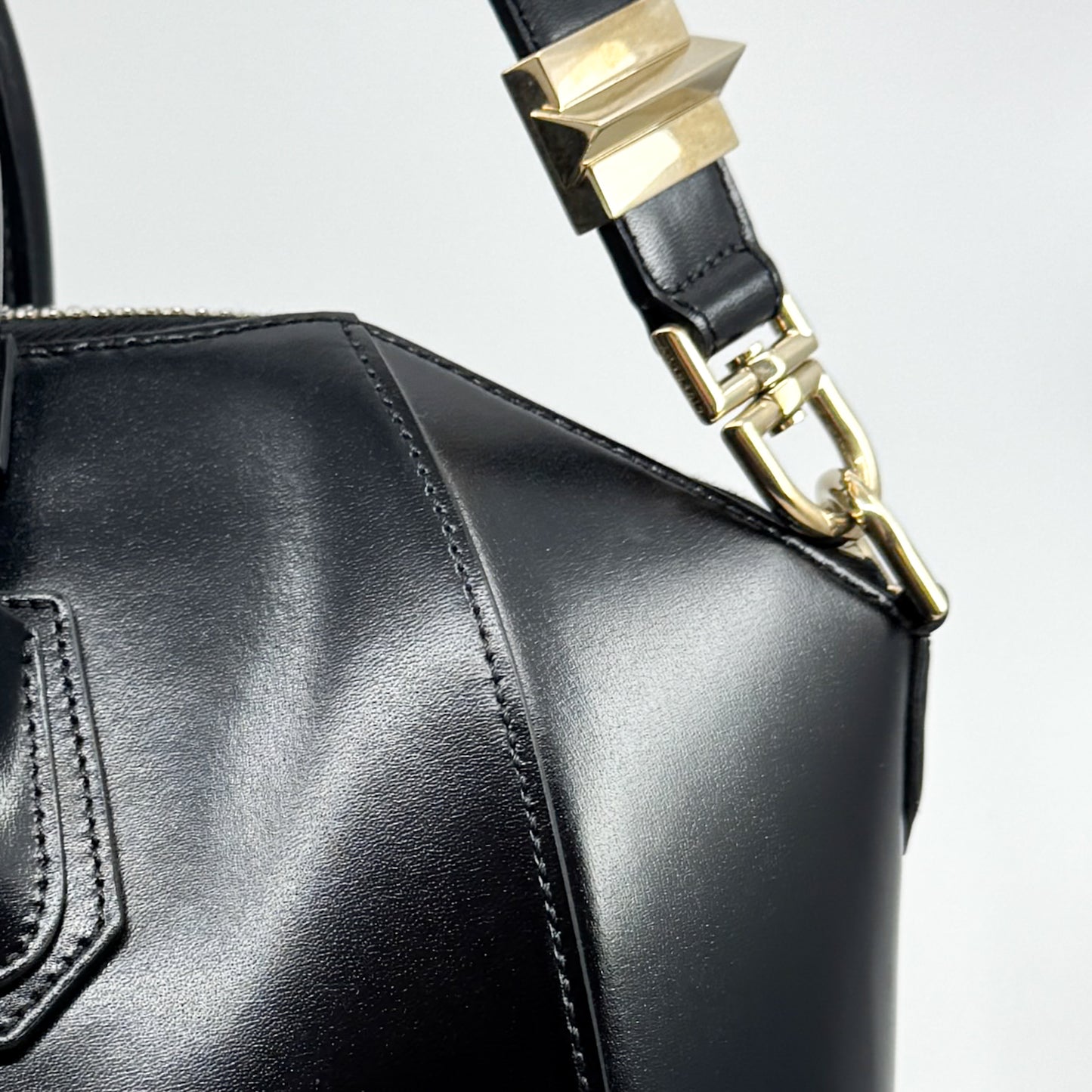 Givenchy Black Glazed Leather Antigona Two-Way Zip Satchel Bag