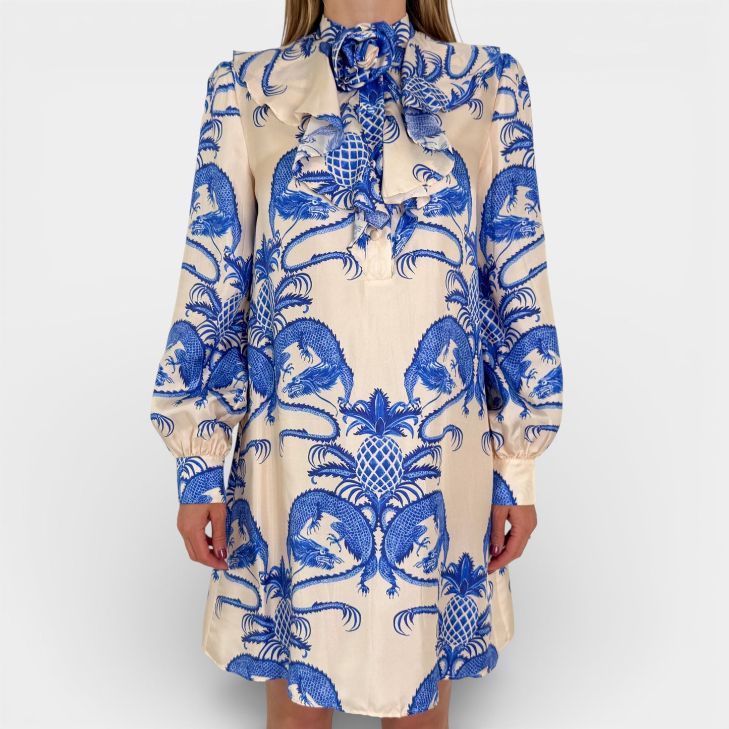 Gucci Ivory Cream Blue Silk Dragon Print Twill Ruffle Neck Dress AU8 ~ IT40