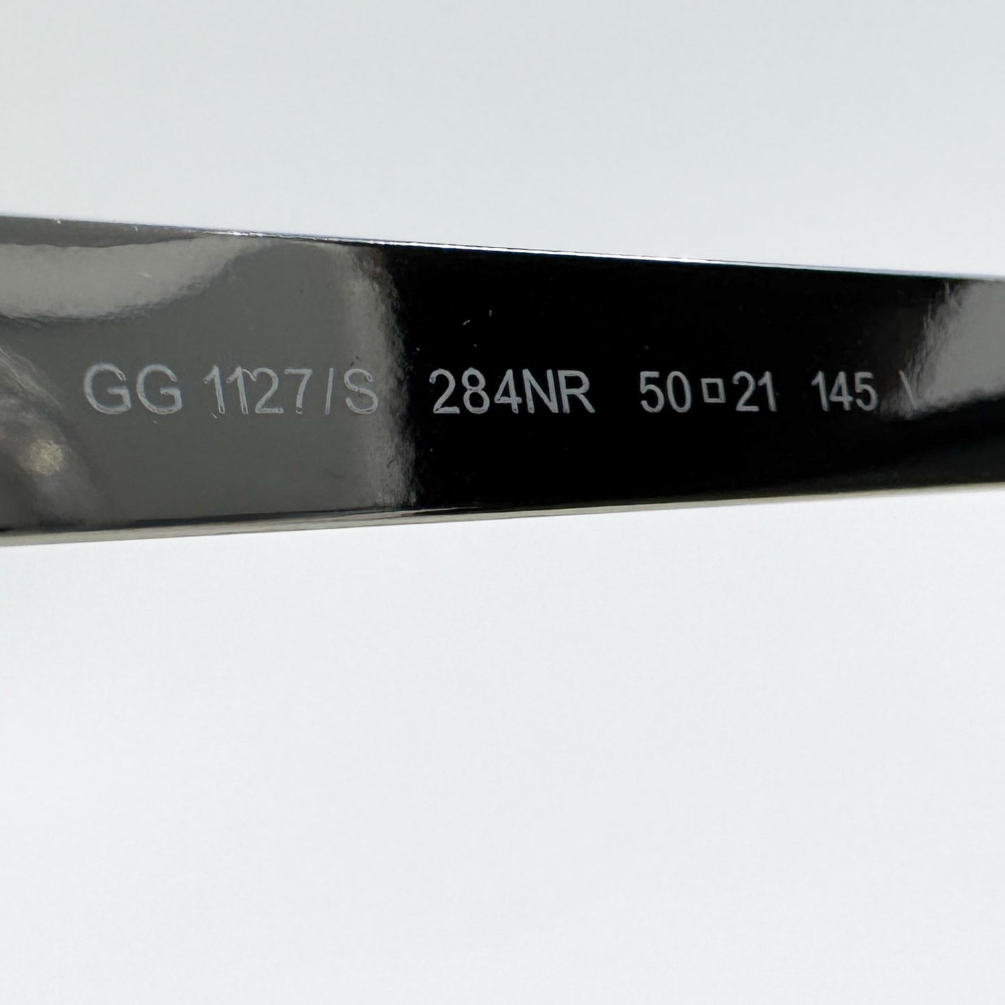 Gucci Black Round Unisex Sunglasses [GG1127S]