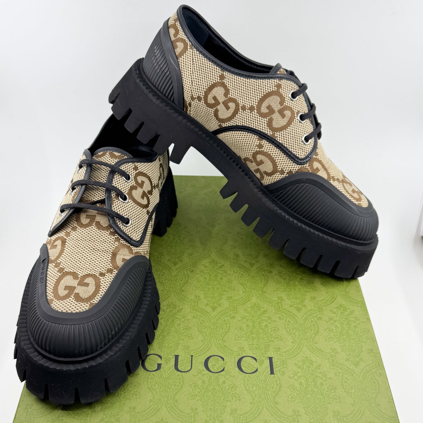 Gucci GG Maxi Supreme Camel Ebony Canvas Lace Up Shoes M7 ~ W9 ~ EU40