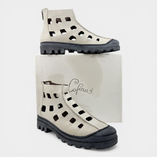 Lofina Grey Beige Leather Chunky Sole Ankle Boots EU40 ~ AU9