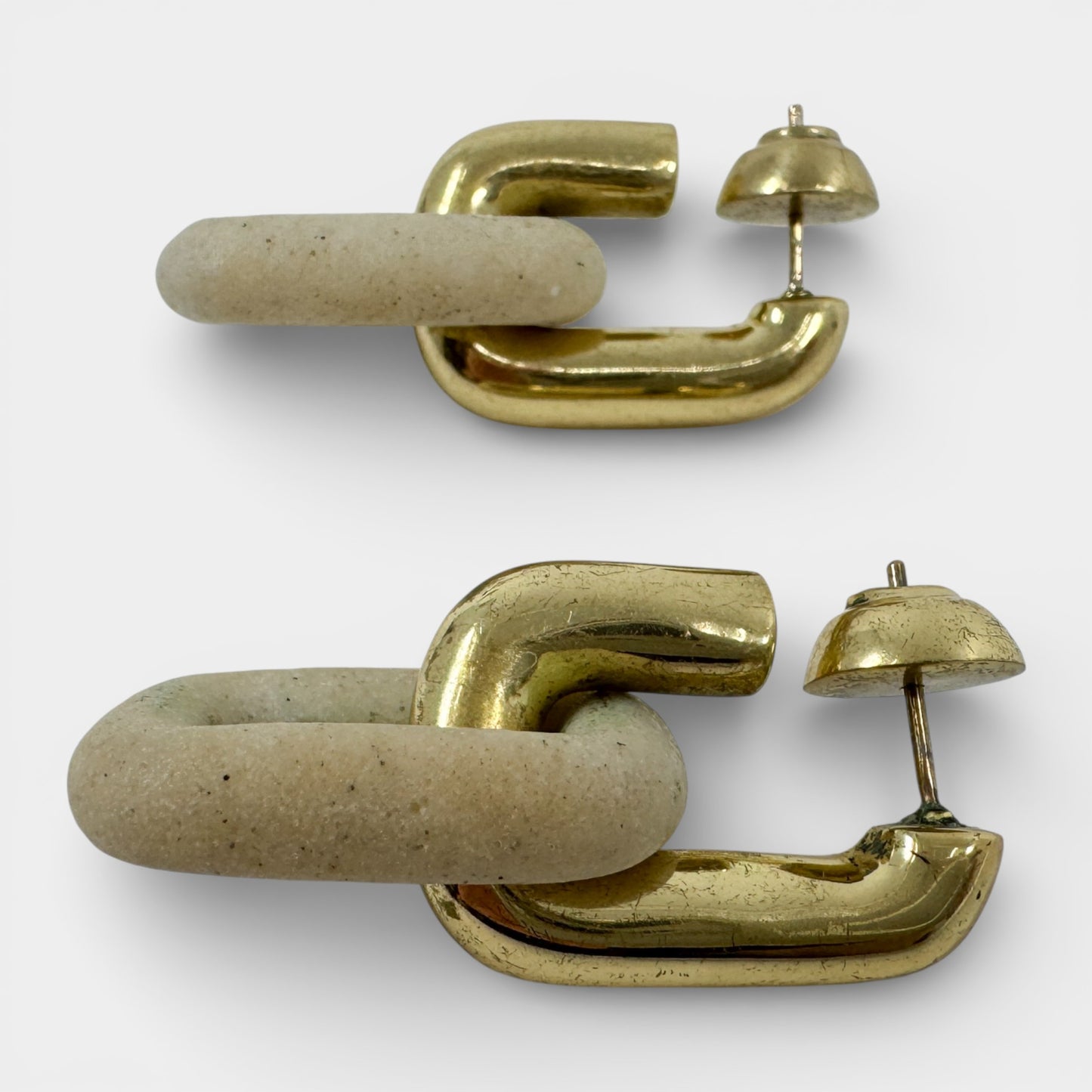 Manning Cartell Gold Tone Metal & Beige Resin Chunky Link Earrings