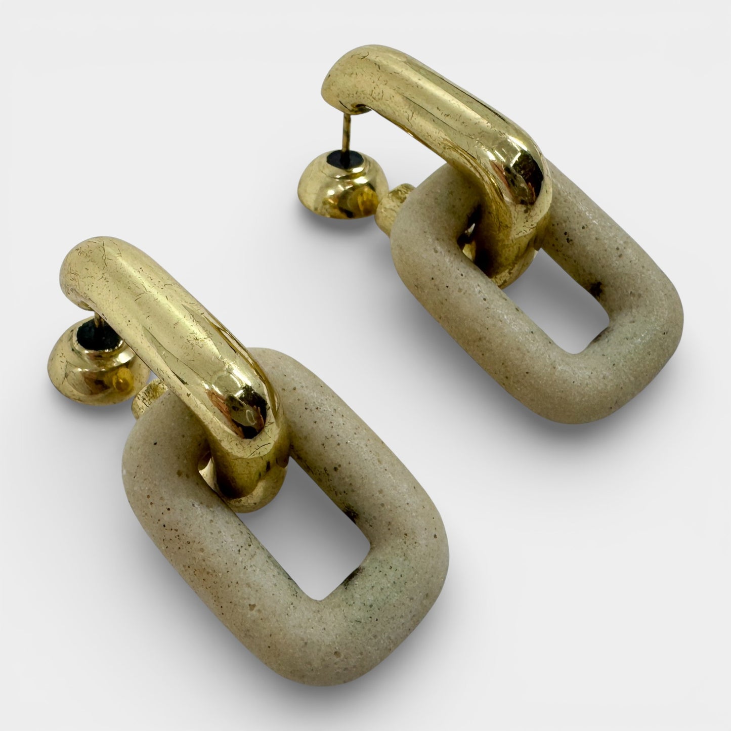 Manning Cartell Gold Tone Metal & Beige Resin Chunky Link Earrings