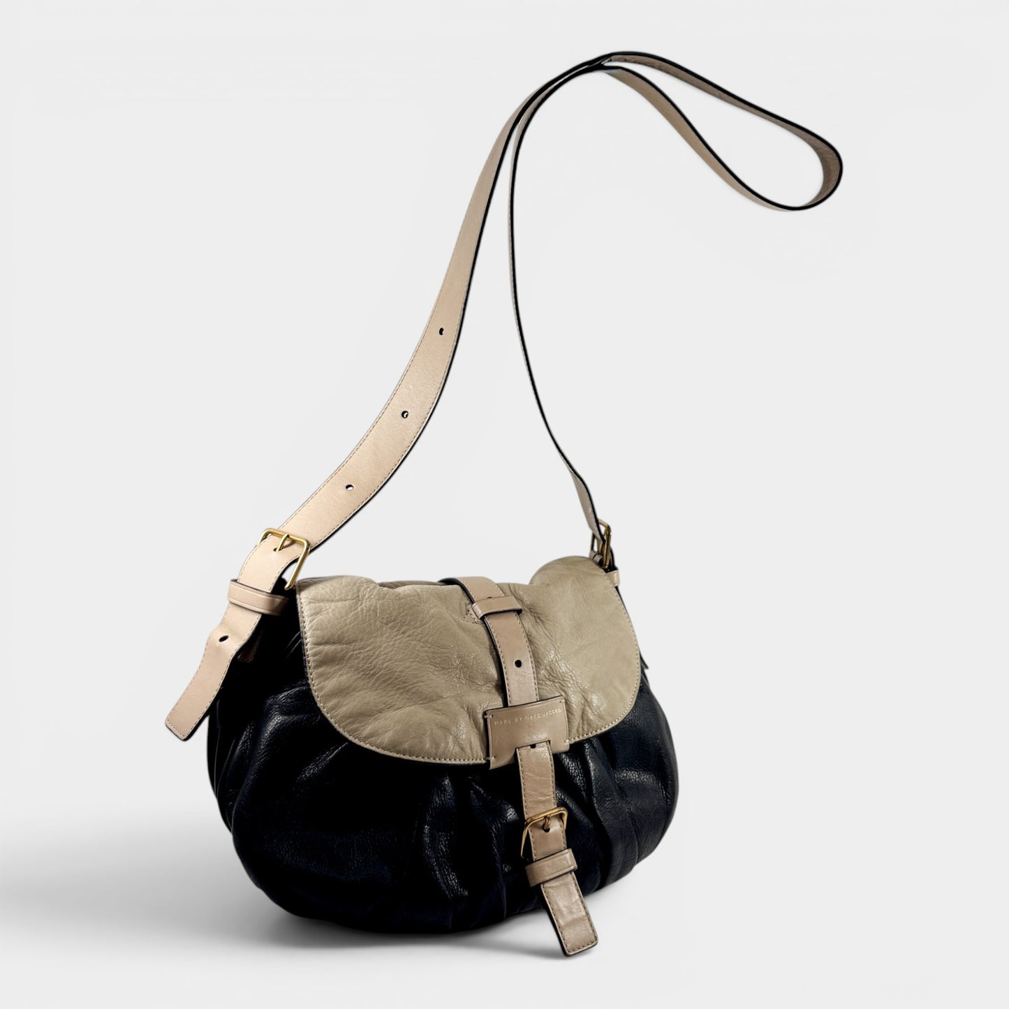 Marc by Marc Jacobs Vintage Y2K Beige Black Leather Crossbody Bag