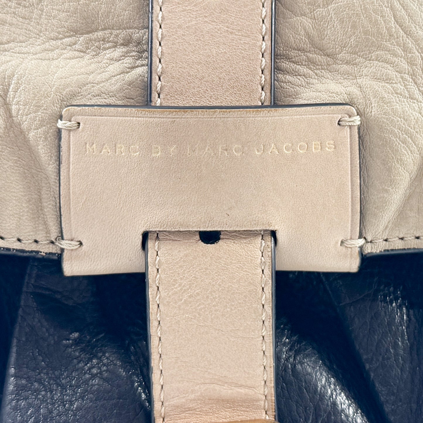 Marc by Marc Jacobs Vintage Y2K Beige Black Leather Crossbody Bag