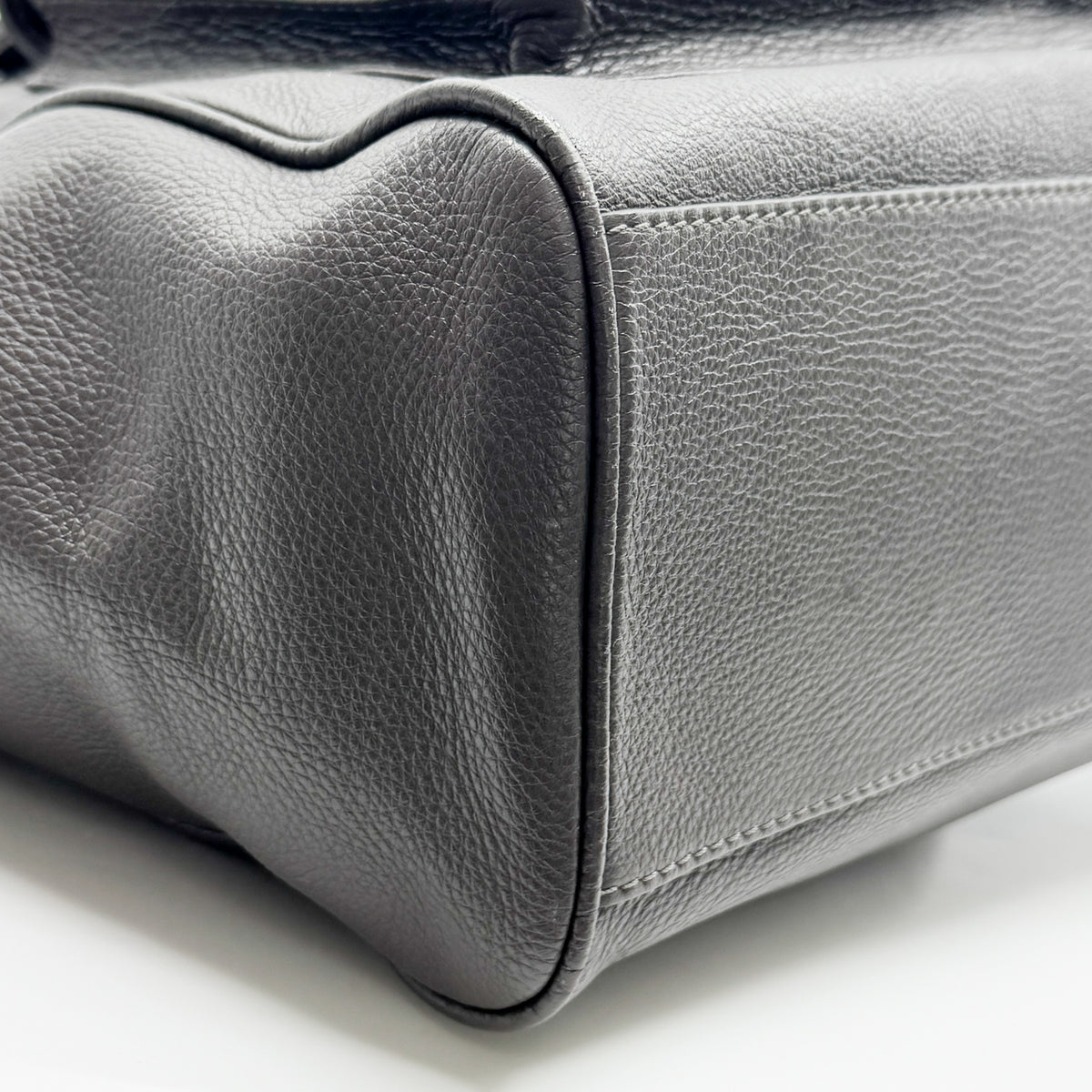 Marc by Marc Jacobs Bianca Hayley Grey Taupe Leather Pocket Shoulder Tote Bag