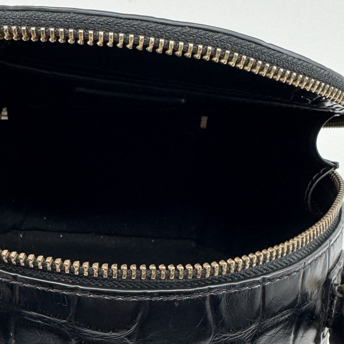 Oroton Black Leather Limited Edition Scenic Circle Bag [No.67/80]