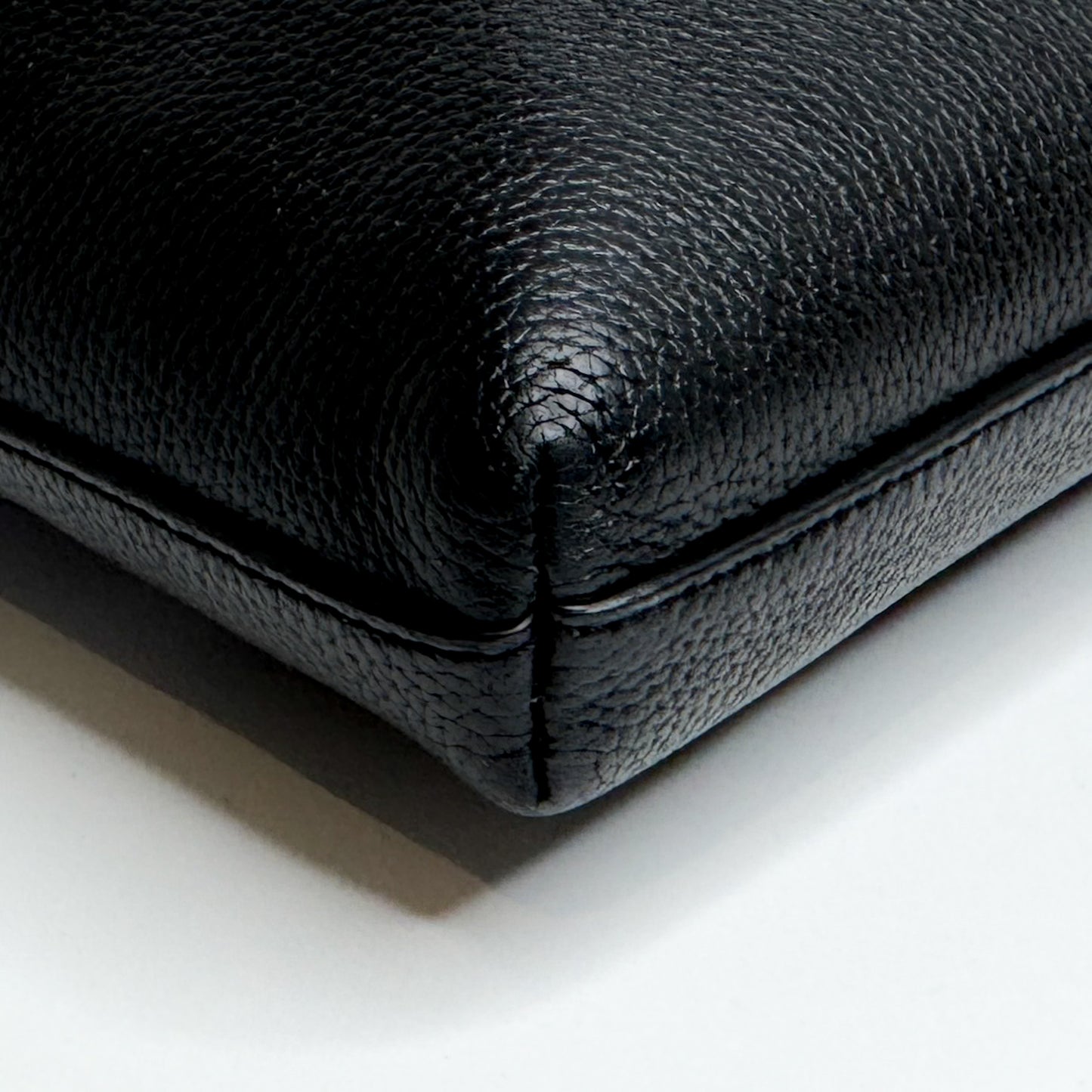 Oroton Black Grainy Leather Lilly Laptop Bag Medium