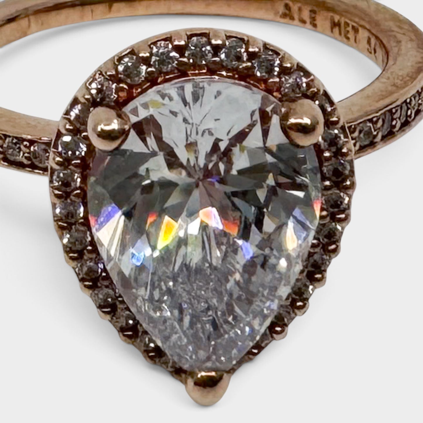 Pandora Sparkling Teardrop Gold Plated Halo Ring [Size 17.8 ~ 7.5 ~ O - P ~ 56]