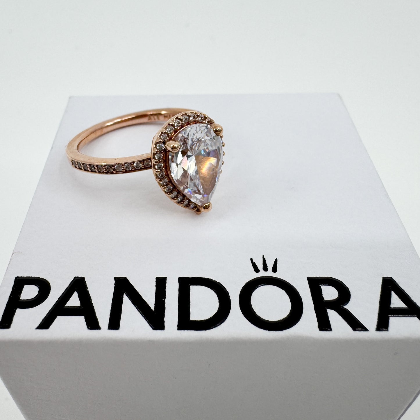 Pandora Sparkling Teardrop Gold Plated Halo Ring [Size 17.8 ~ 7.5 ~ O - P ~ 56]
