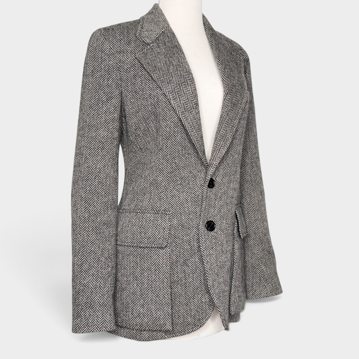 Studio61 Preloved Boutique Sydney Ralph Lauren Preston wool herringbone tweed jacket with two-button closure