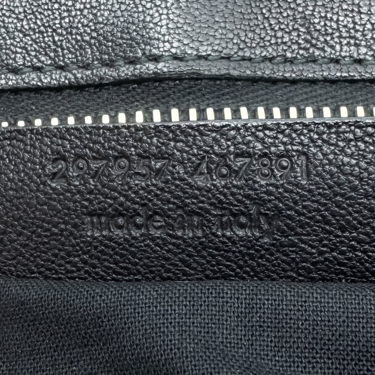 Yves Saint Laurent Black Leather Petite Small Cabas ChYc Y Tote Bag
