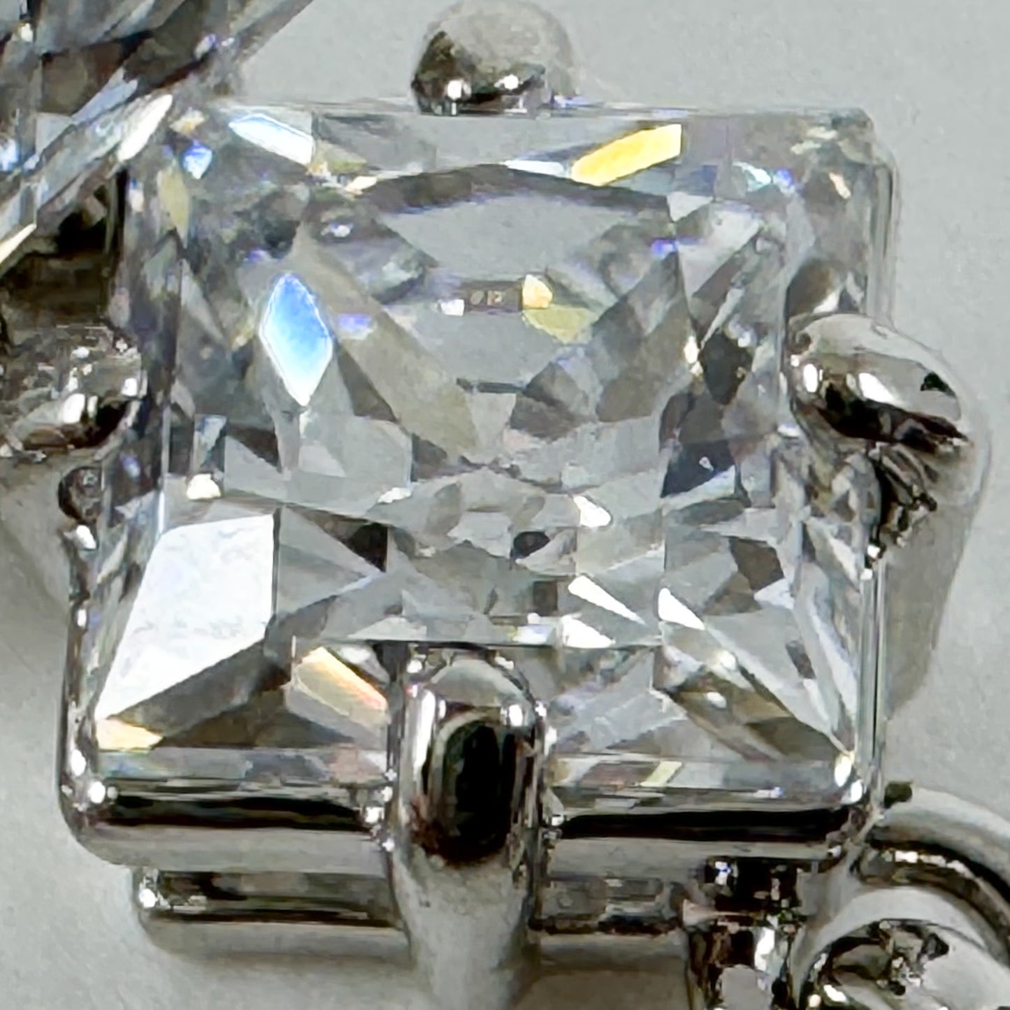 Swarovski Mesmera White Crystal Rhodium Plated Earrings [5665825]