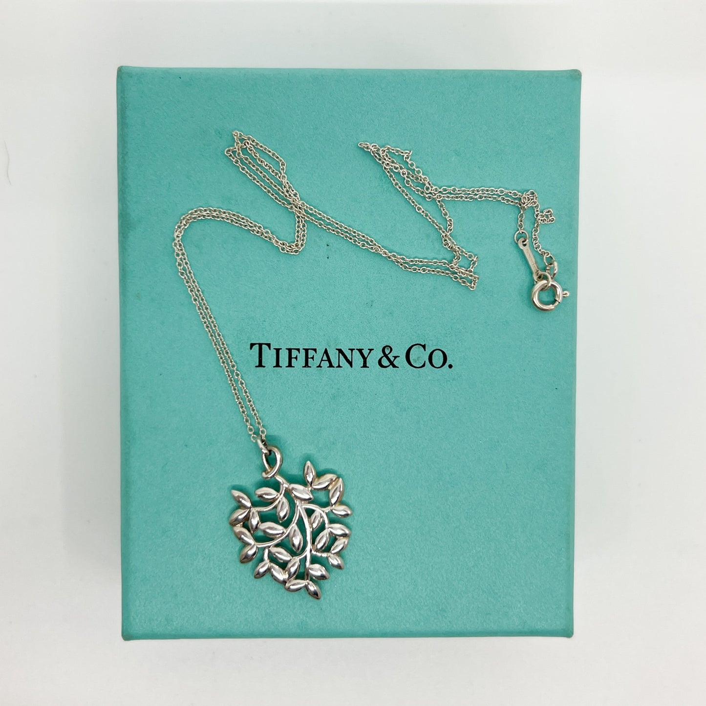 Tiffany & Co. Paloma Picasso Olive Leaf Sterling 925 Silver Necklace