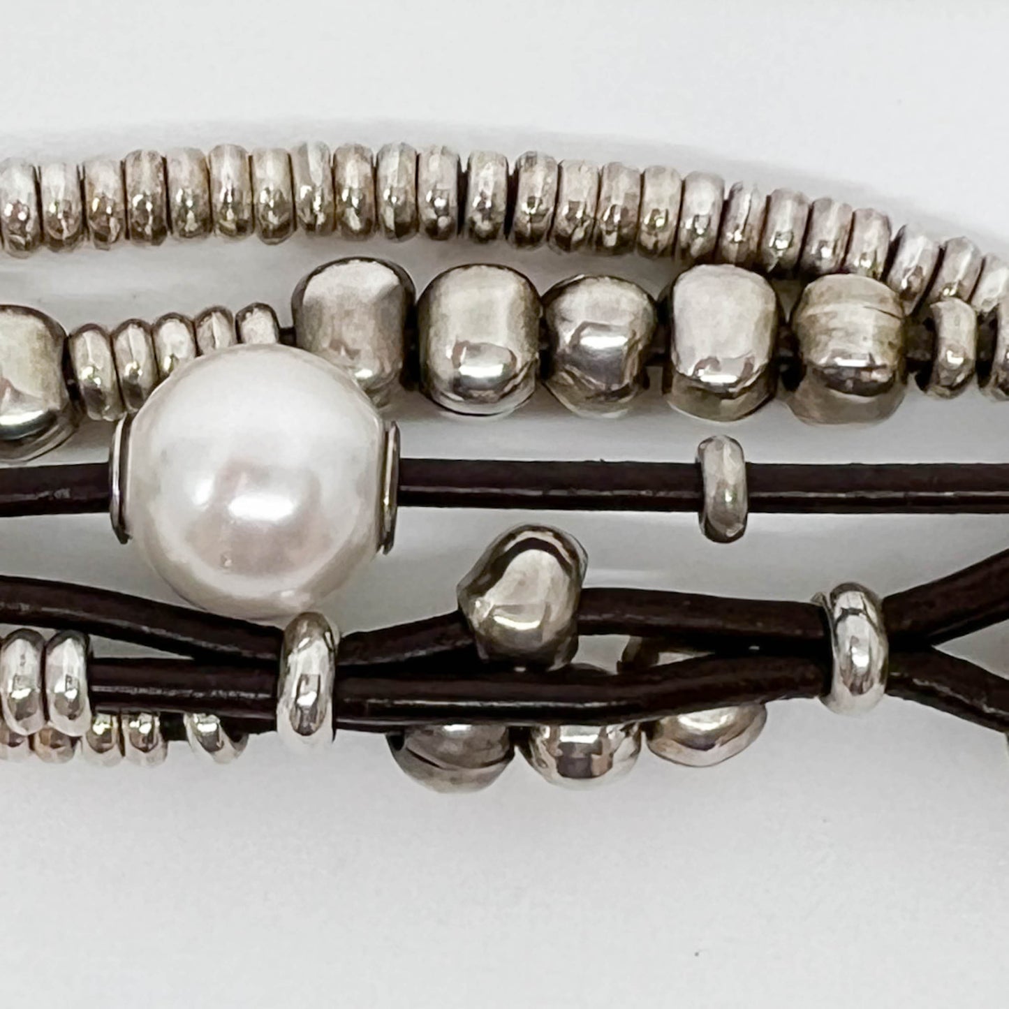 UNOde50 Handmade, Leather, Silver & Pearl Beaded Bracelet