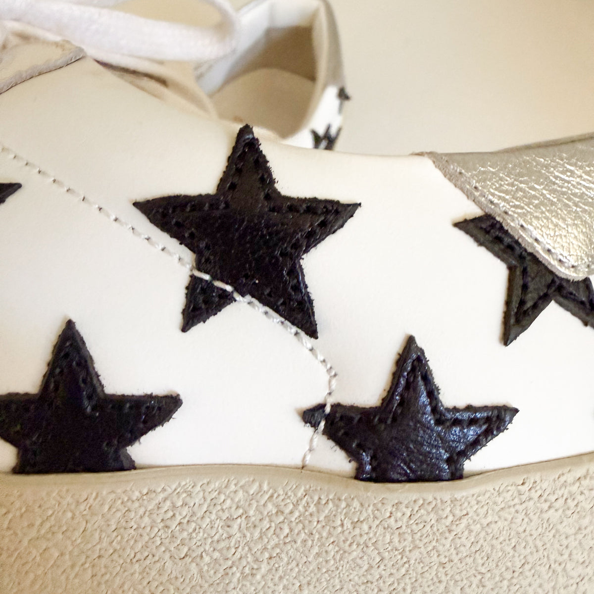 Saint Laurent Court Classic White Leather Black Star Sneakers EU41 ~ AU10